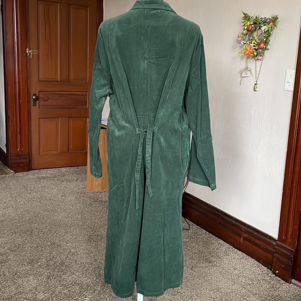 Women’s 1X Corduroy Shirtdress pleated forest green warm cotton The Paragon - Picture 5 of 9